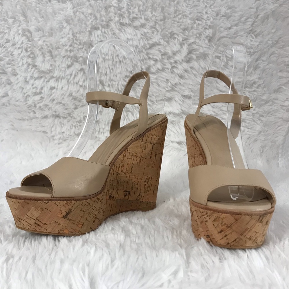 ALDO beige platform shoes with cork heel. Size 8.5